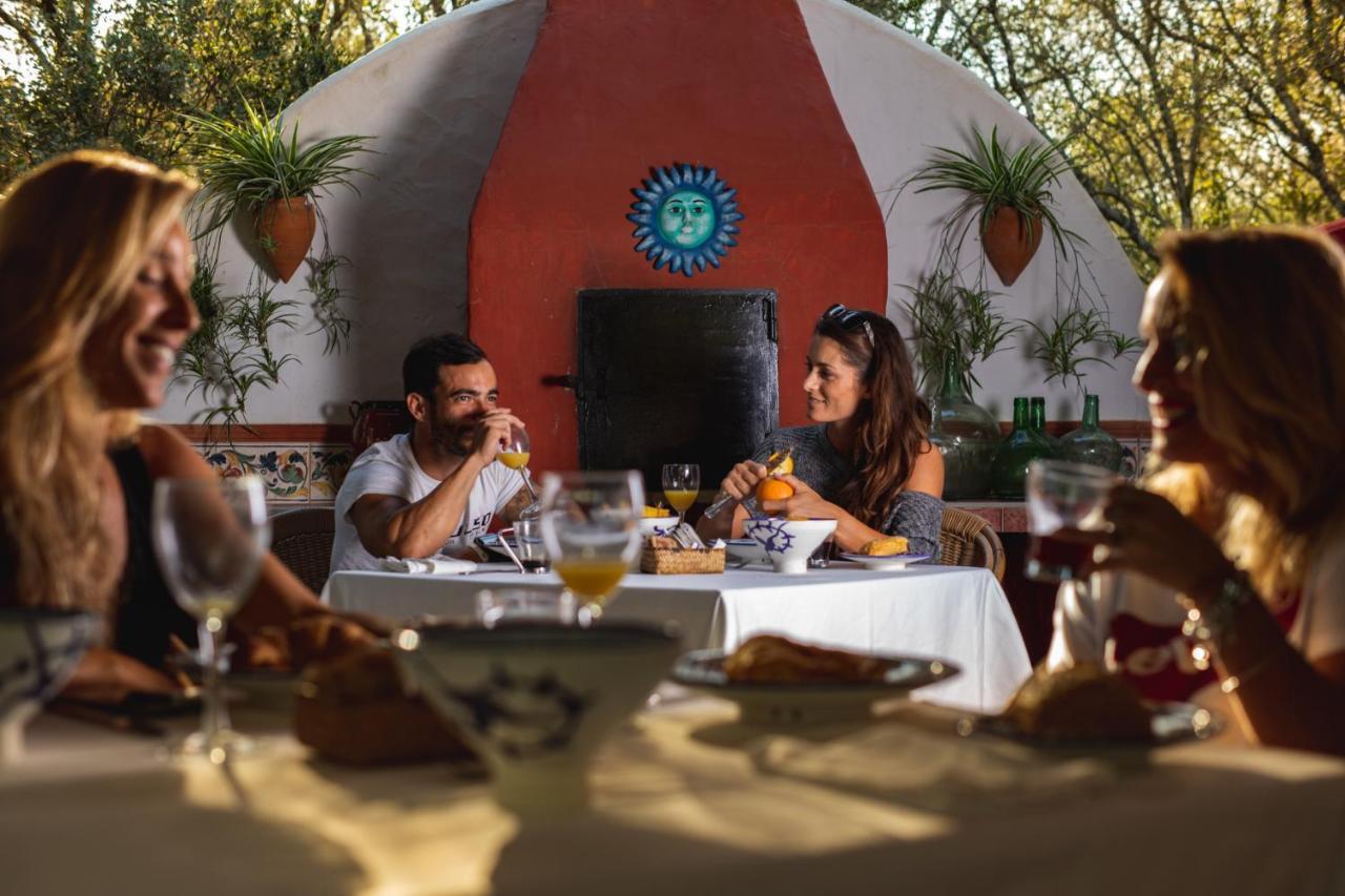 מלון Malcocinado  Tikal Boungalows מראה חיצוני תמונה